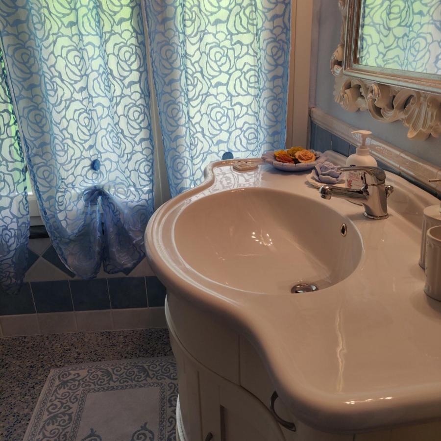 Casa Bouganville Специя Екстериор снимка
